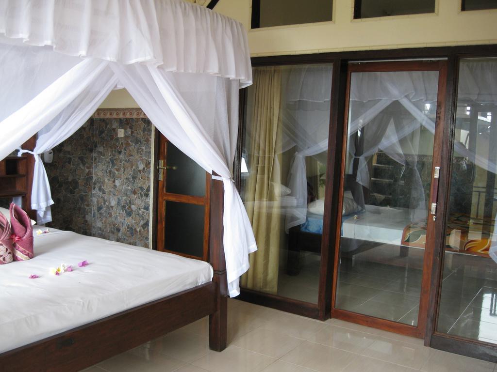 Bukit Indah Homestay Amed Pokoj fotografie